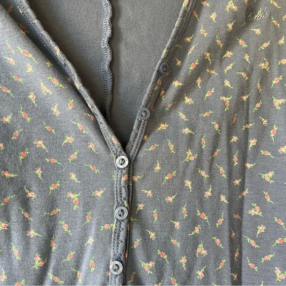 Victoria’s Secret PINK Long Sleeve Floral Button-Up Romper Pajamas XS Blue - Picture 3 of 10